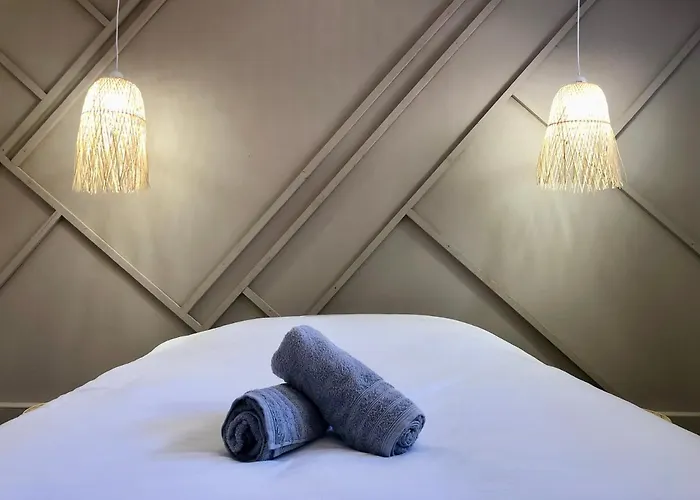 Coc - La Maison Des Secrets Apartment Calais