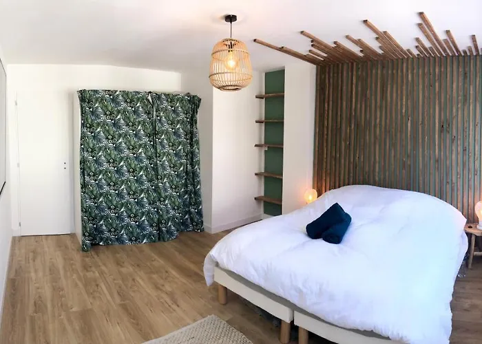 Coc - La Maison Des Secrets Apartment Calais